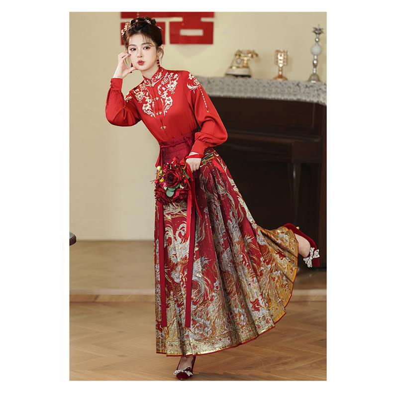 新中式国风高端红色织金马面裙