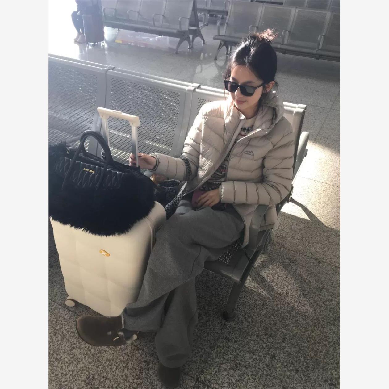 韩版排骨羽绒棉服女2025