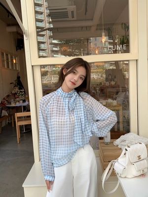 精纺纱微透蓝色格子衬衫