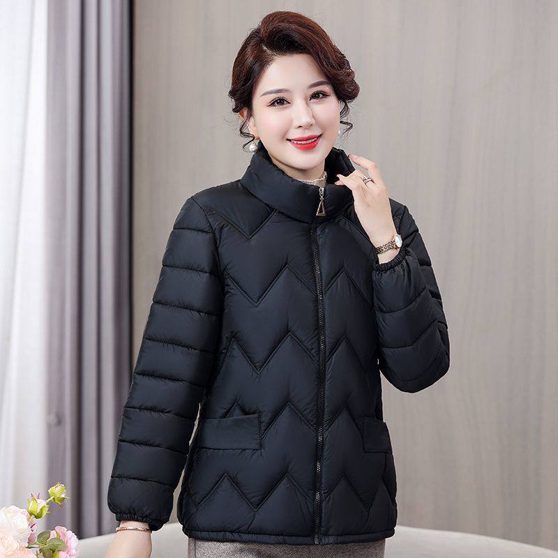 轻薄棉服女2023年新款棉服妈妈冬季外套羽绒棉服短款大码棉袄外穿