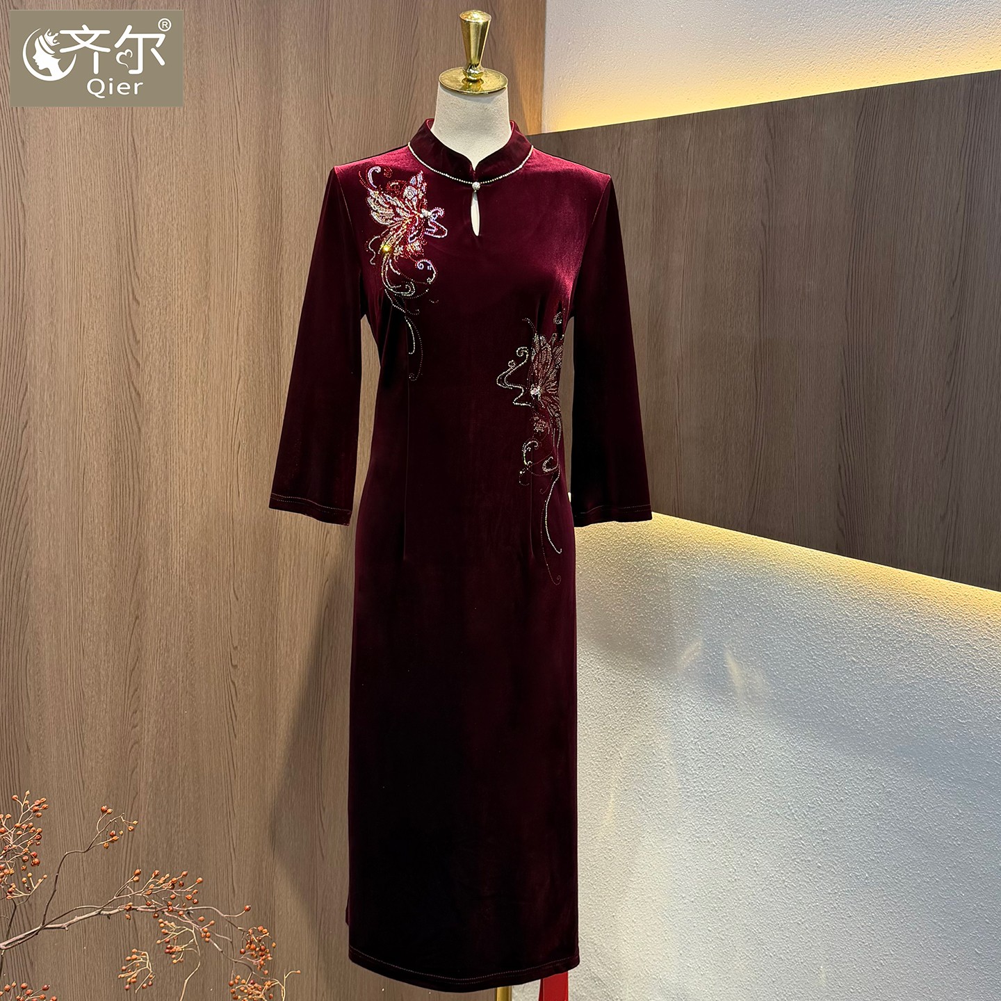 妈妈婚宴旗袍高档礼服高贵年轻喜婆婆婚宴装金丝绒大码春秋连衣裙