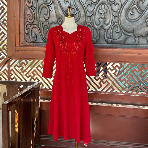 喜婆婆装金丝绒连衣裙