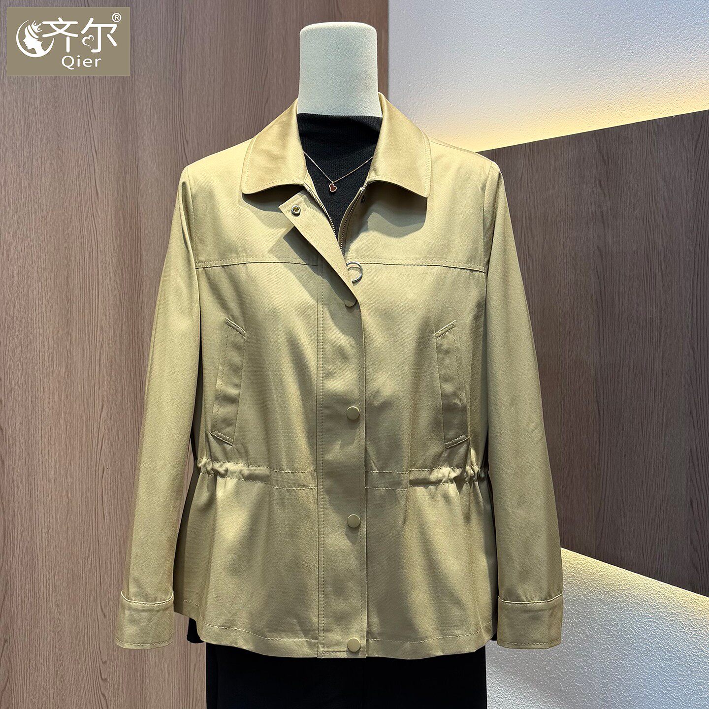 品牌小个子妈妈翻领短外套2026春秋新款中老年风衣夹克女气质上衣