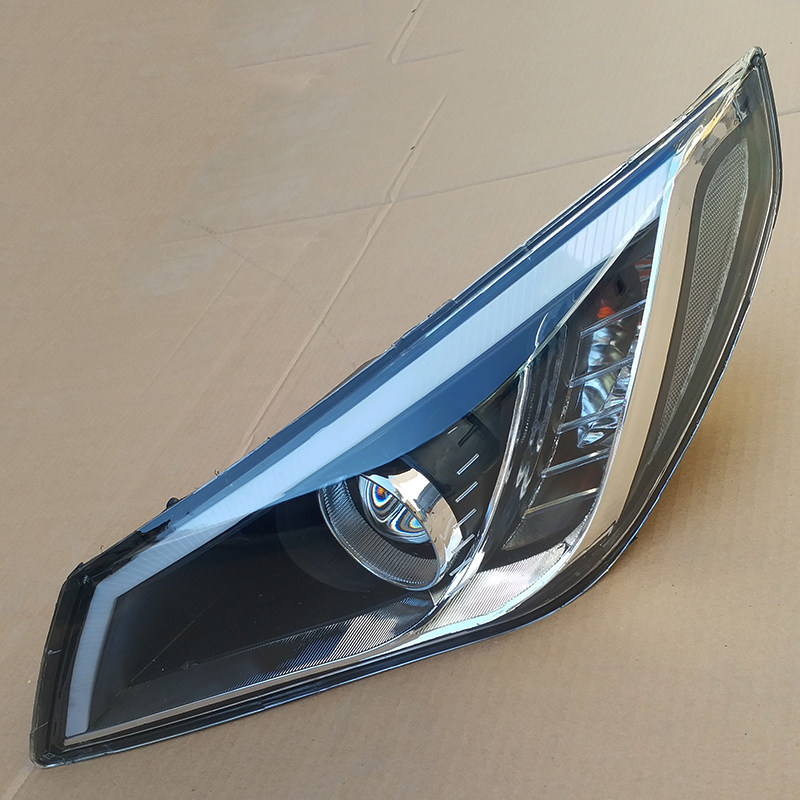 电动汽车轿车配件鸿日悦航v8 电动车前大灯 远光近光大灯前照灯