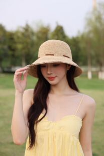 手工钩针拉菲草帽女夏大帽檐遮阳防晒帽显脸小沙滩度假草编渔夫帽