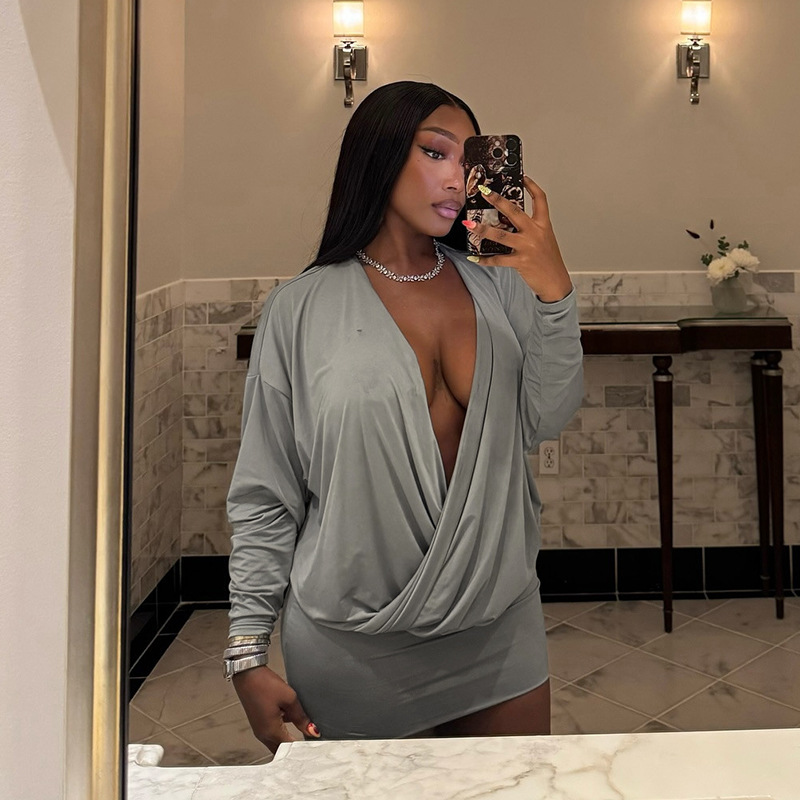 欧美风不规则交叉荡领宽松长袖包臀裙秋季气质性感深V设计连衣裙