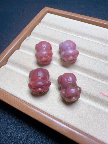 天然老矿盐源玛瑙立体福猪雕刻吊坠满色满肉