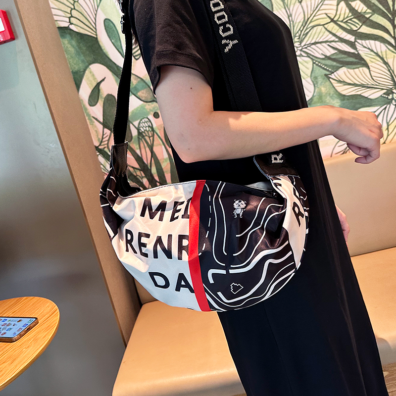 饺子包印花中等休闲时尚