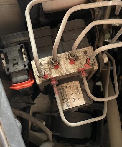 长安铃木新奥拓拆车ABS刹车总泵