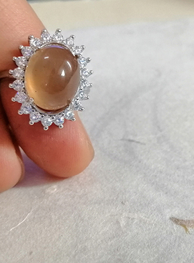 新疆地表石金丝玉宝石光茶色戒指镶钻15*11水头足高冰种