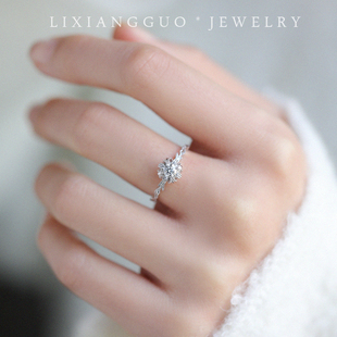 《小花簇》花环藤蔓高级感艺术风莫桑石基础百搭S925纯银戒指婚戒