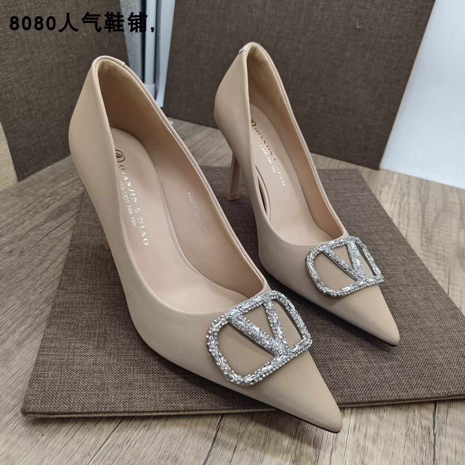 漆皮尖头女细职业浅口时装高跟鞋
