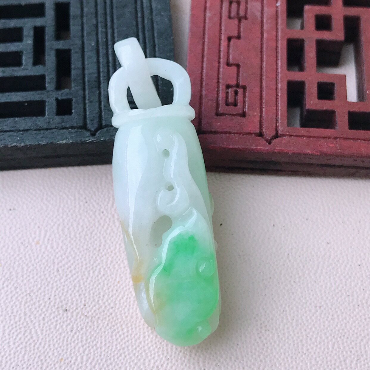 保真阳绿立体雕刻佛手老坑A货送颈饰玉坠冰种玉玉石吊坠冰种翡翠
