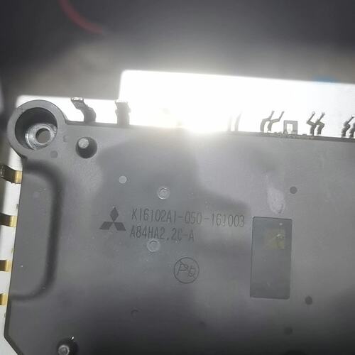 议价三菱A840-2.2K变频器模块，型号A84HA2.2C-A