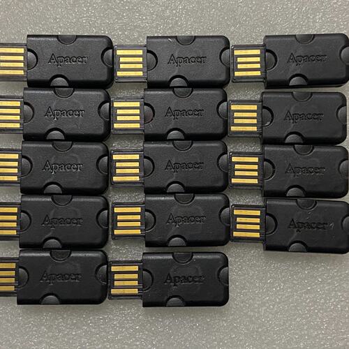 议价宇瞻4GB工业U盘，MLC原装，图片实物拍摄。成色有轻微使