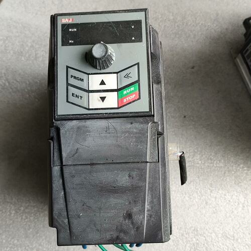 议价原装拆机变频器ATV13-2SR4GH 0.4KW220V