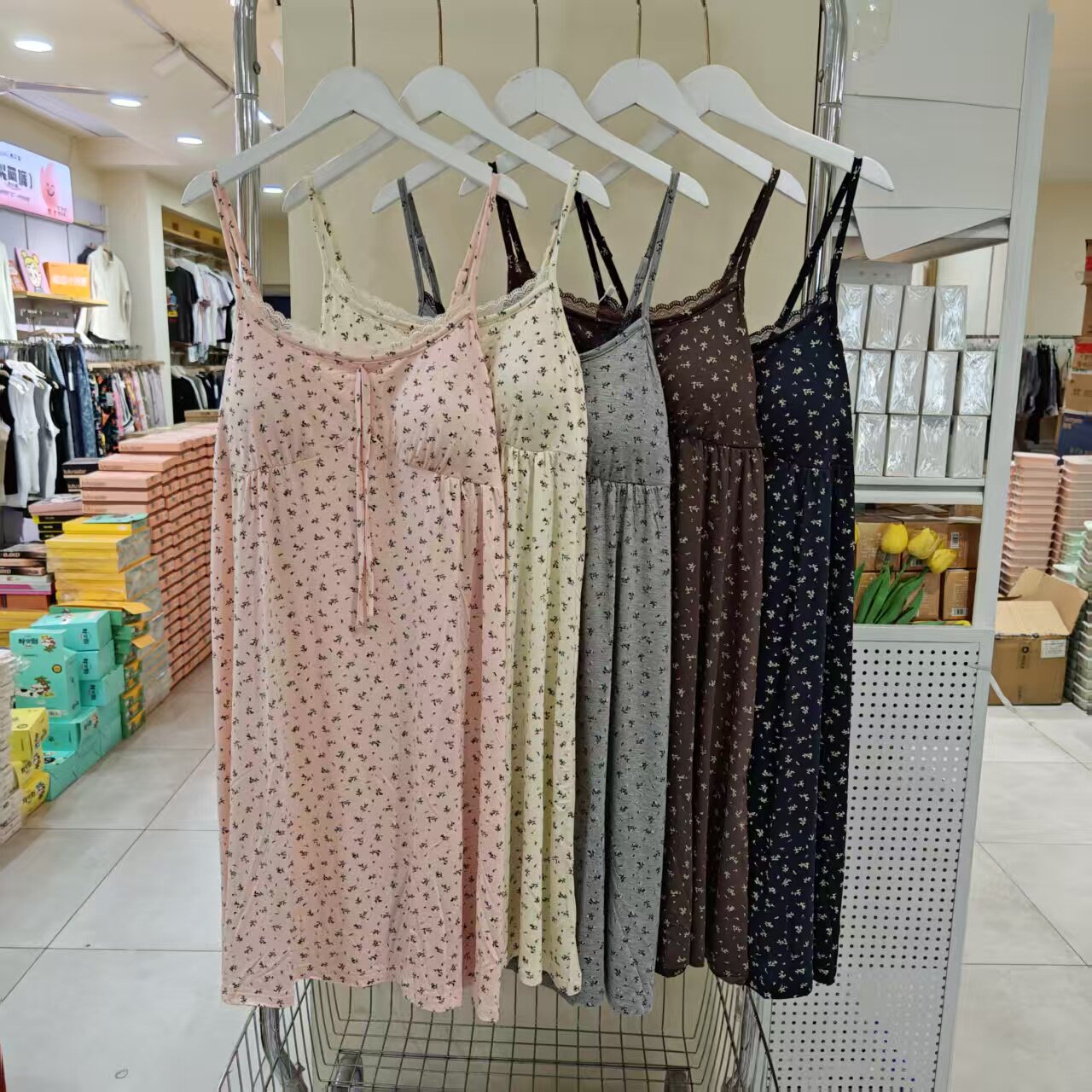 夏季甜美碎花可拆胸垫吊带睡裙