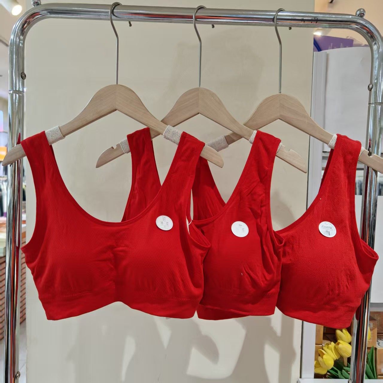 宽肩带加肥大码美背内衣女士大红色喜庆本命年背心式固定杯文胸罩