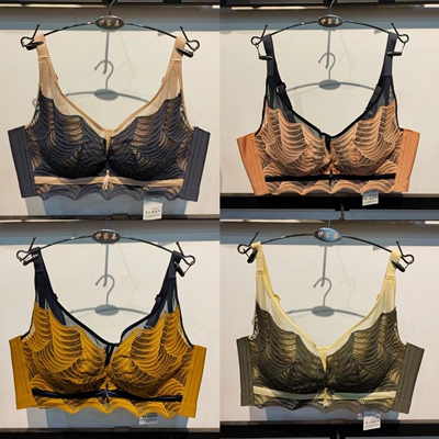 中厚小胸聚拢内衣无钢圈调整文胸