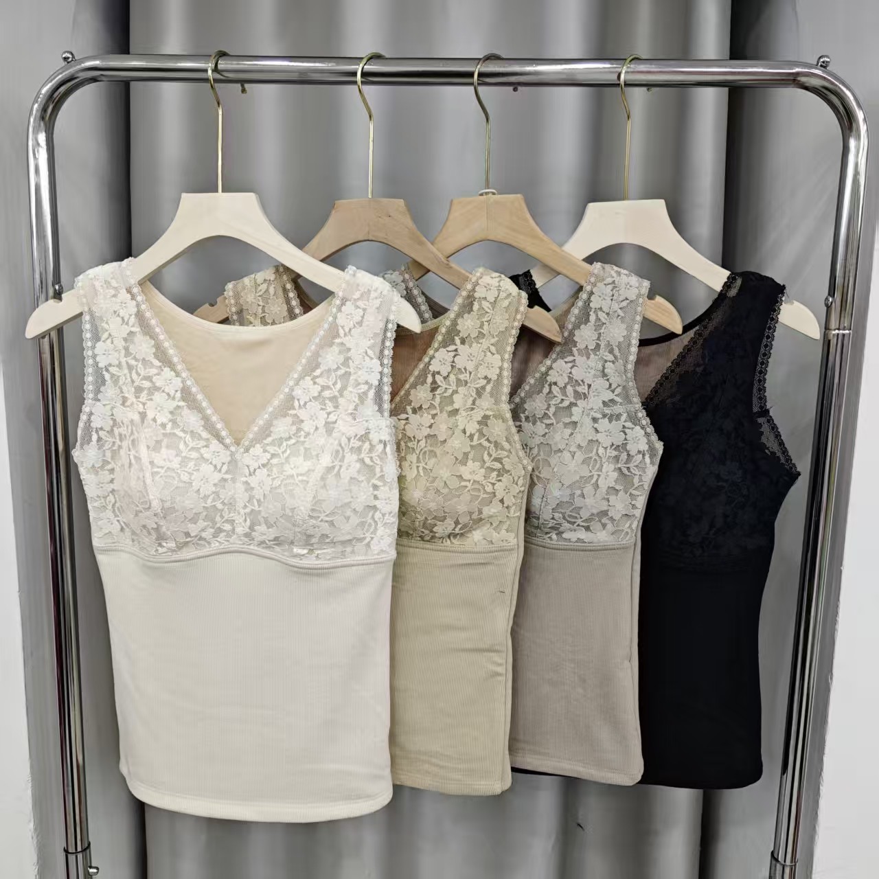 加绒加厚法式蕾丝V领保暖背心