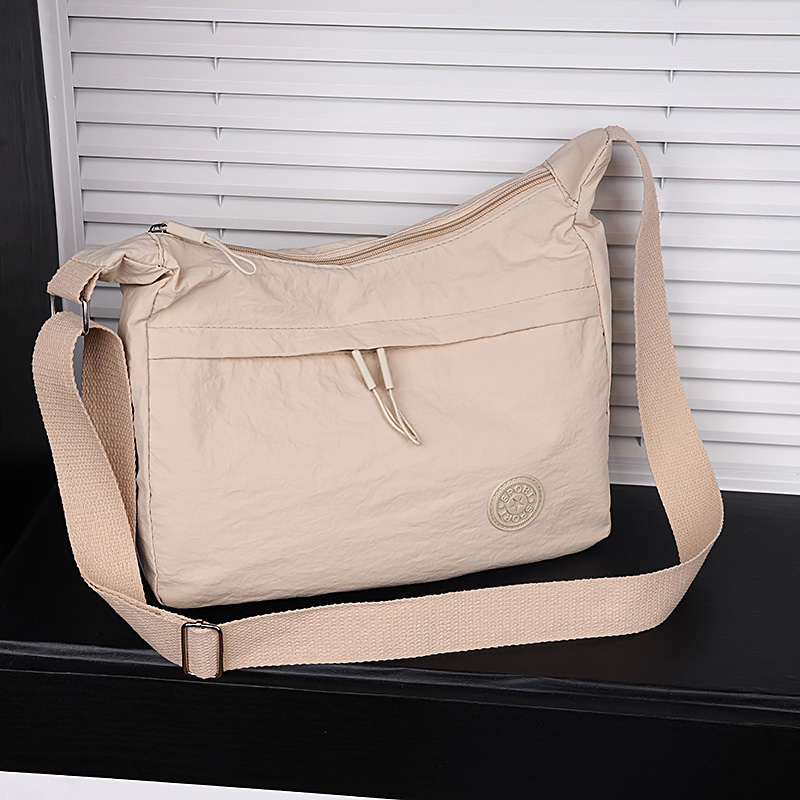 耐磨单肩包休闲男士日常通勤包