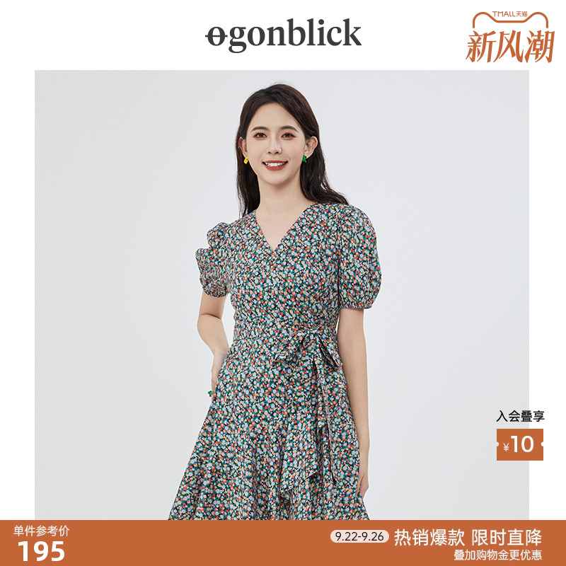 北欧时刻系带V领碎花连衣裙