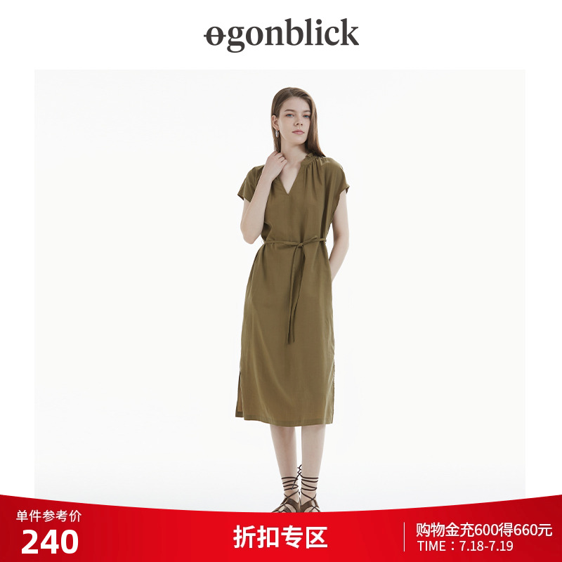 北欧时刻质感简约纯色V领连衣裙