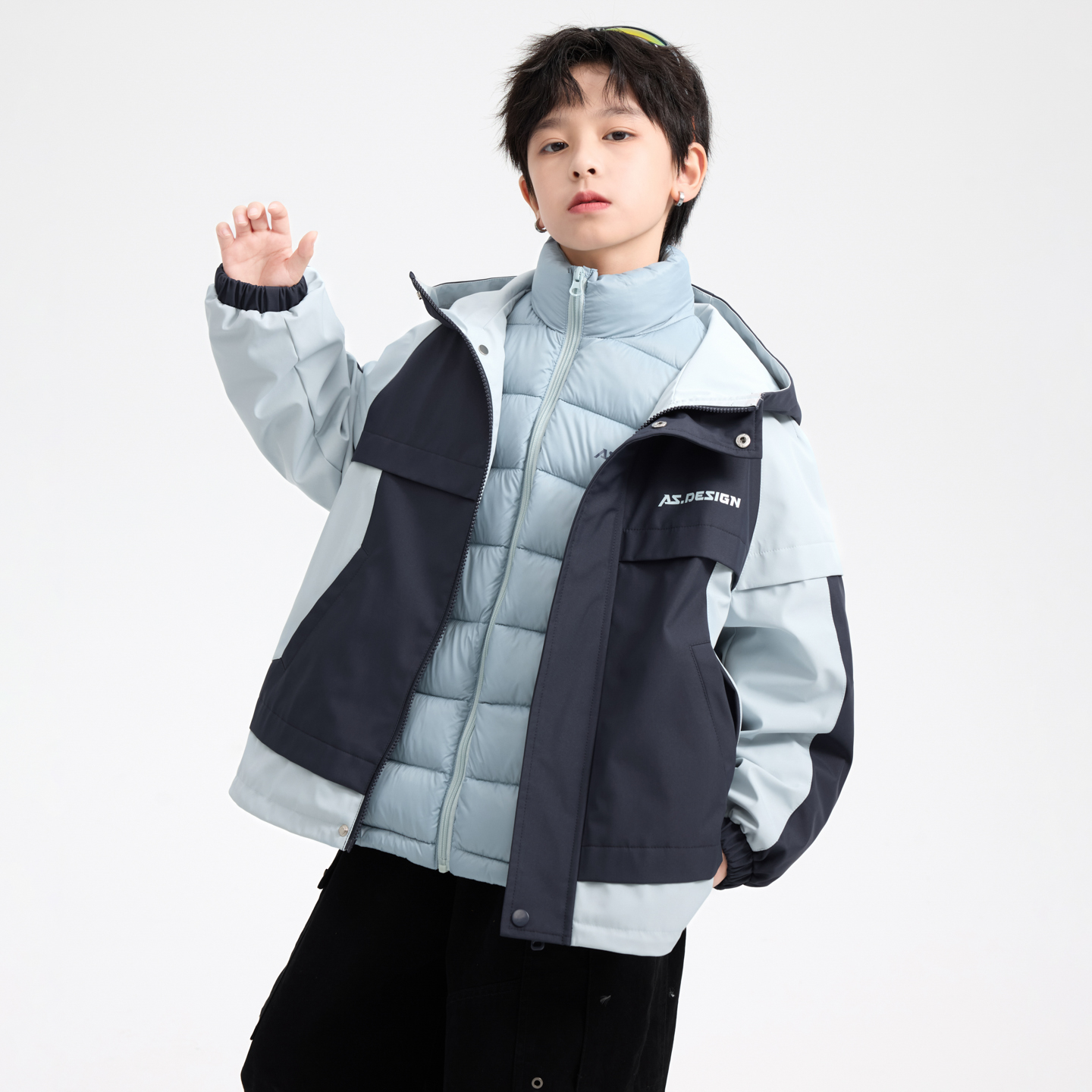 男童户外三合一冲锋衣羽绒服