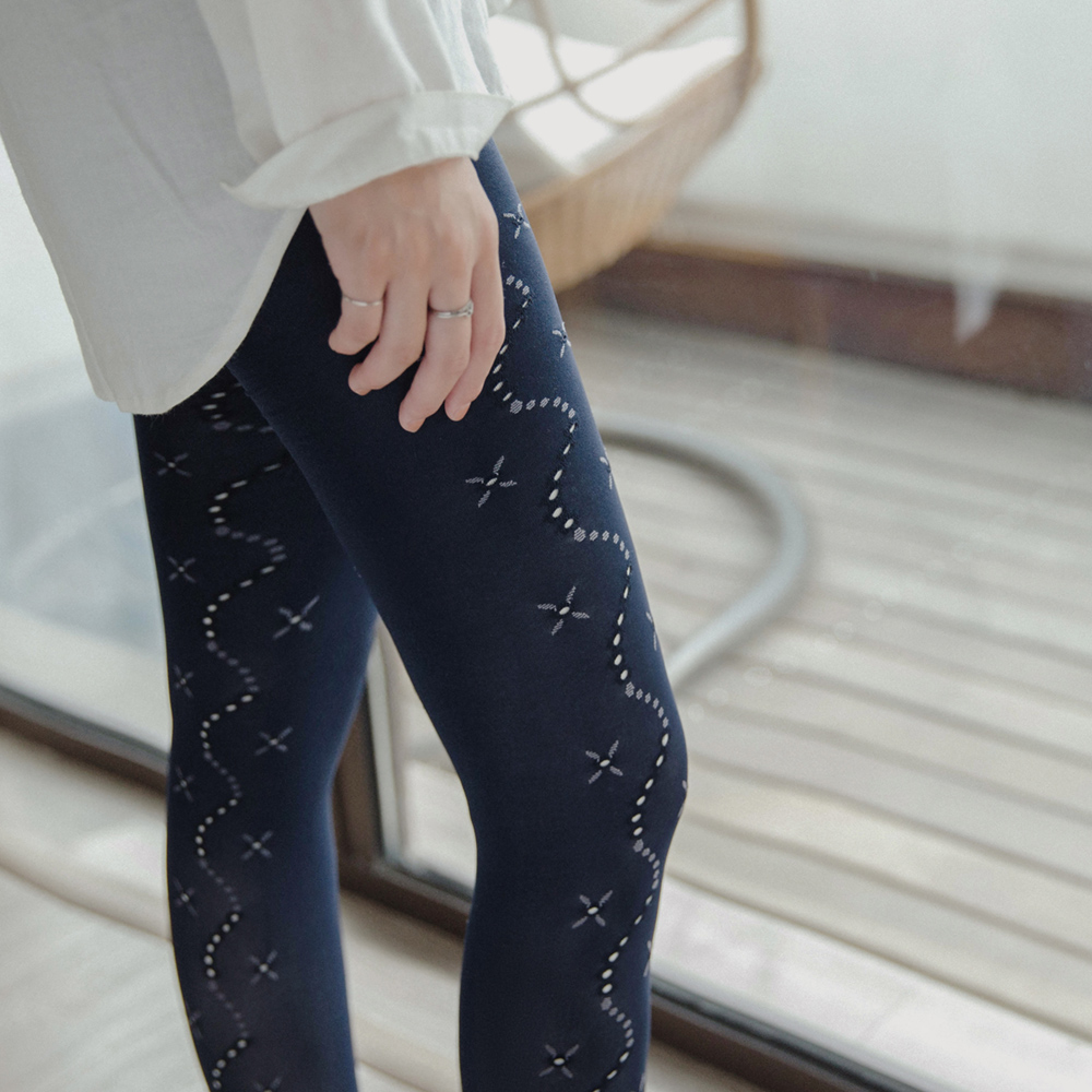 NARA－SAKURA繁复镂空奢华连裤袜