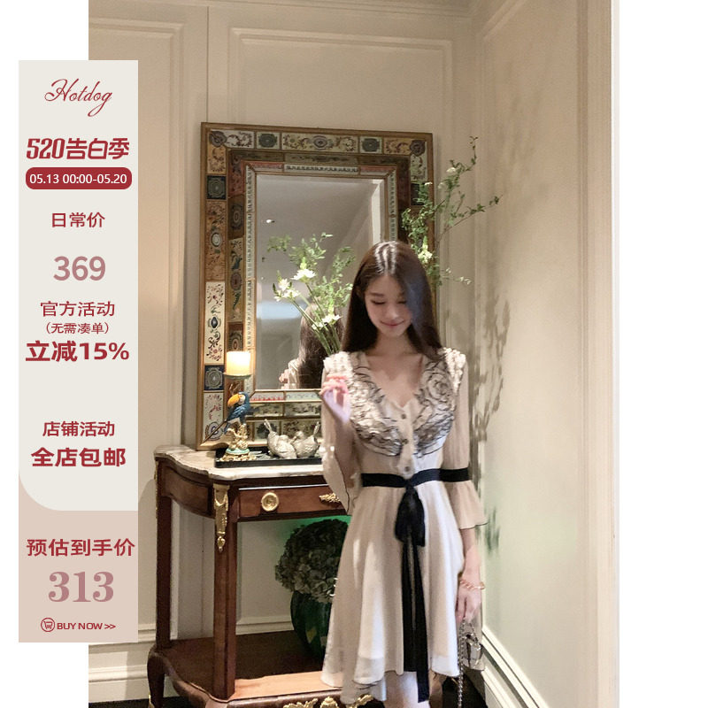 Hotdog 热狗很辣【佩里千金】法式浪漫复古黑木耳边V领绑带连衣裙