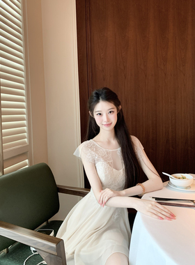 Hotdog 热狗很辣【匿名月光】温柔优雅奶杏色蕾丝拼接雪纺连衣裙