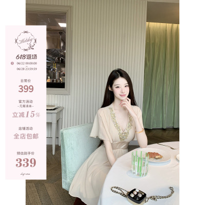 纯手工钉珠中古杏连衣裙