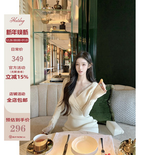 蕾丝V领拼接针织长袖 月光缎影 打底冬连衣裙 热狗很辣 Hotdog