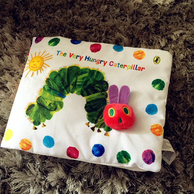 出日本孤品美国插画大师Eric Carle 好饿的毛毛虫 英文立体布书