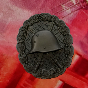 合金黑色胸针双剑勋章 送铁盒 一战普鲁士战伤徽章胸针 原章复刻