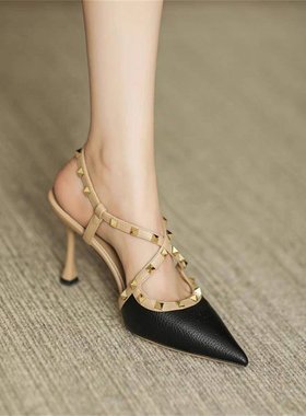 Summer buttoned high heels studded high heels, Roman sandals