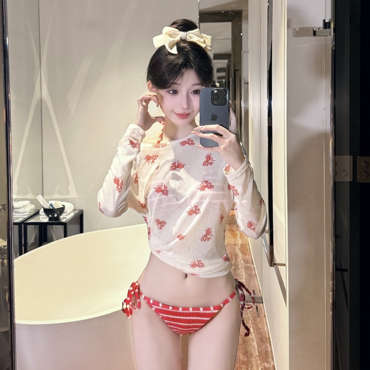 红色条纹显白性感比基尼