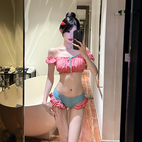 多巴胺2025新款甜妹比基尼泳衣