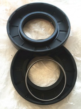 黑色丁晴双唇骨架油封   TC 62 63 75 76 77 *93*6 9 13 16 12 10