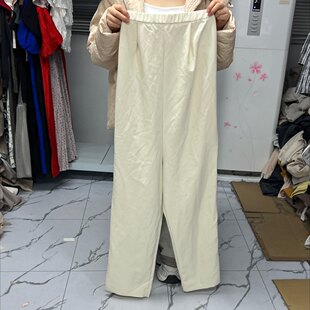 118臀 米色抹胸连体裤