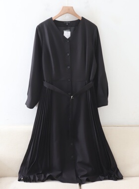 C09055日单秋新款门襟扣V领套头微宽松女通勤气质百褶长款连衣裙