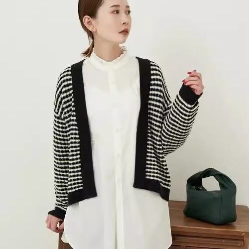 D11054日单客供料单挂扣弹性好微宽松显瘦保暖女条纹毛线针织外套