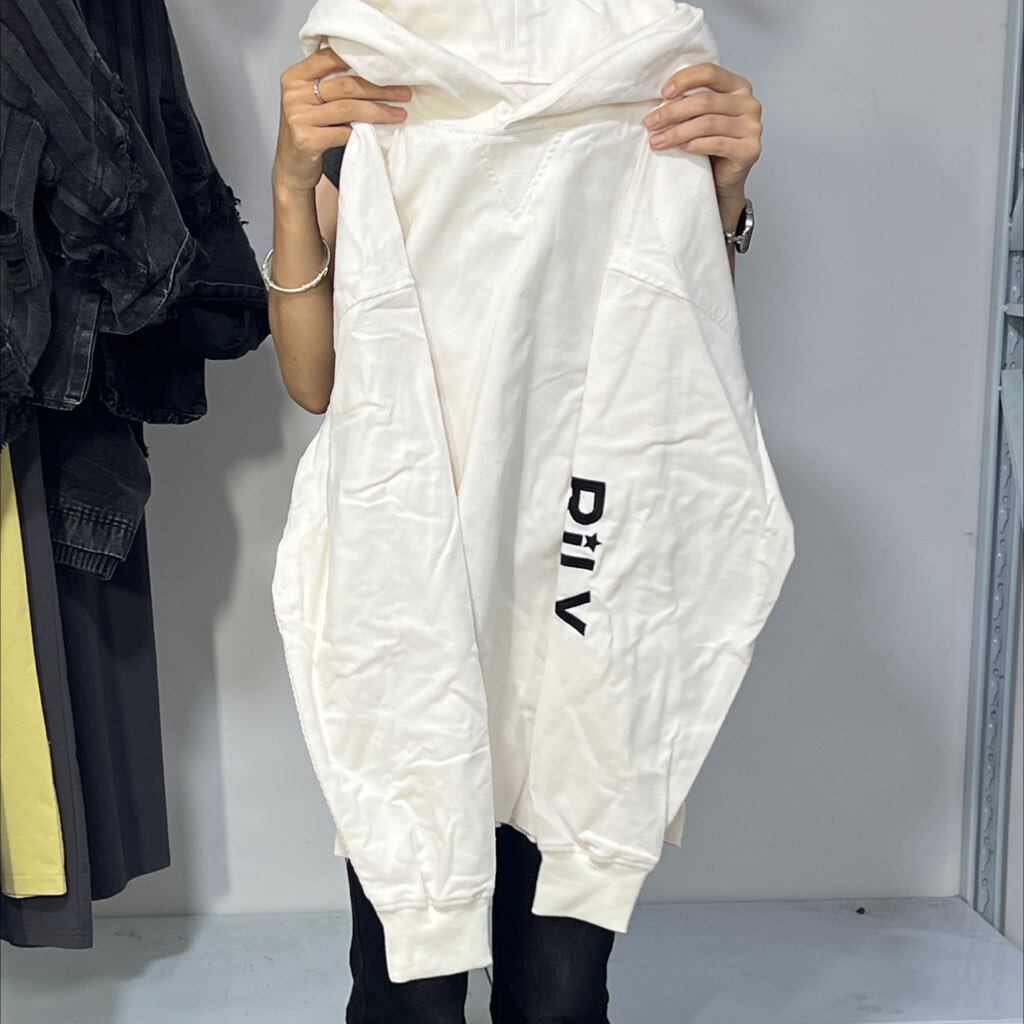 186，刺绣连帽卫衣纯棉面料，60肩120胸68长，