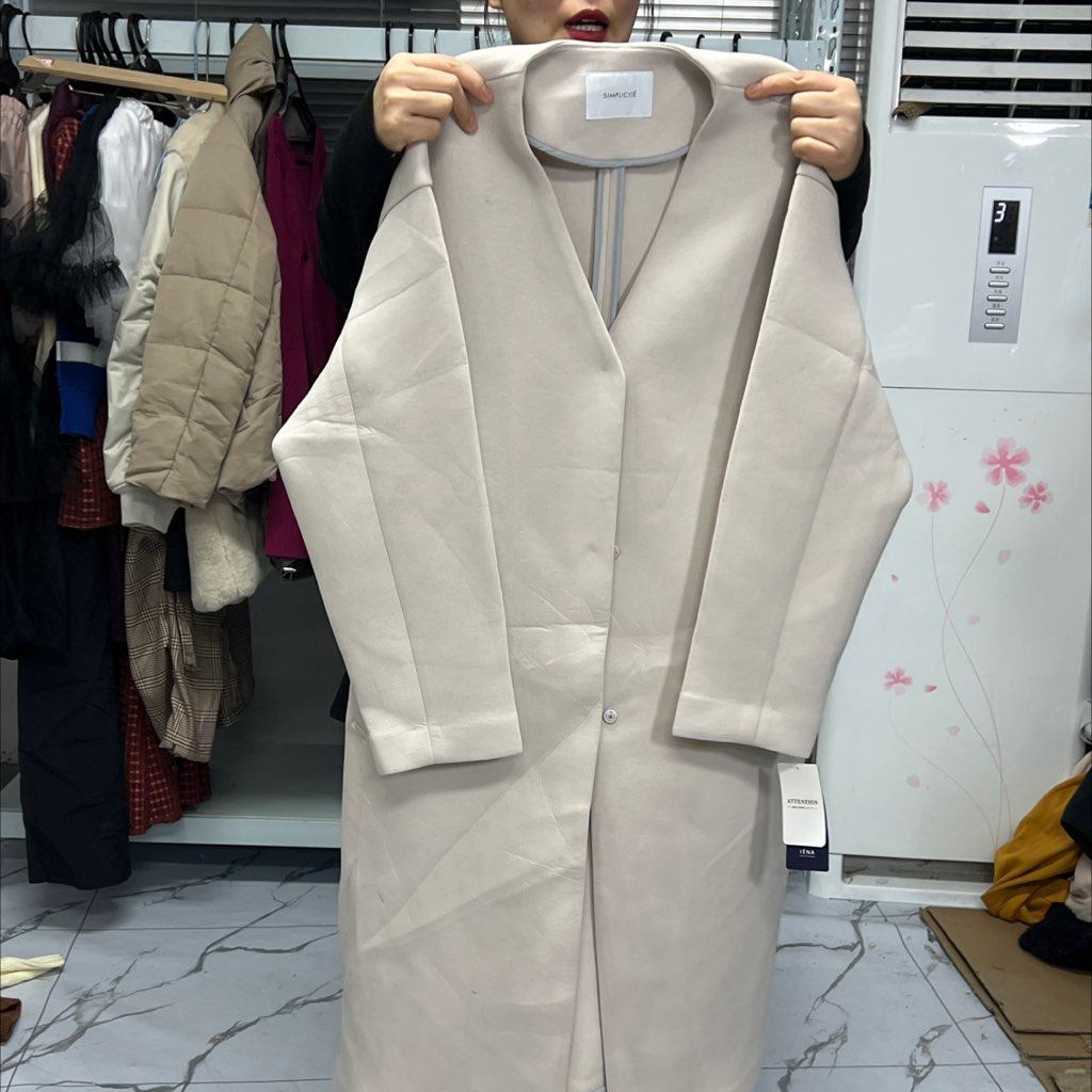 342，S I m 米色空气层外套，均码