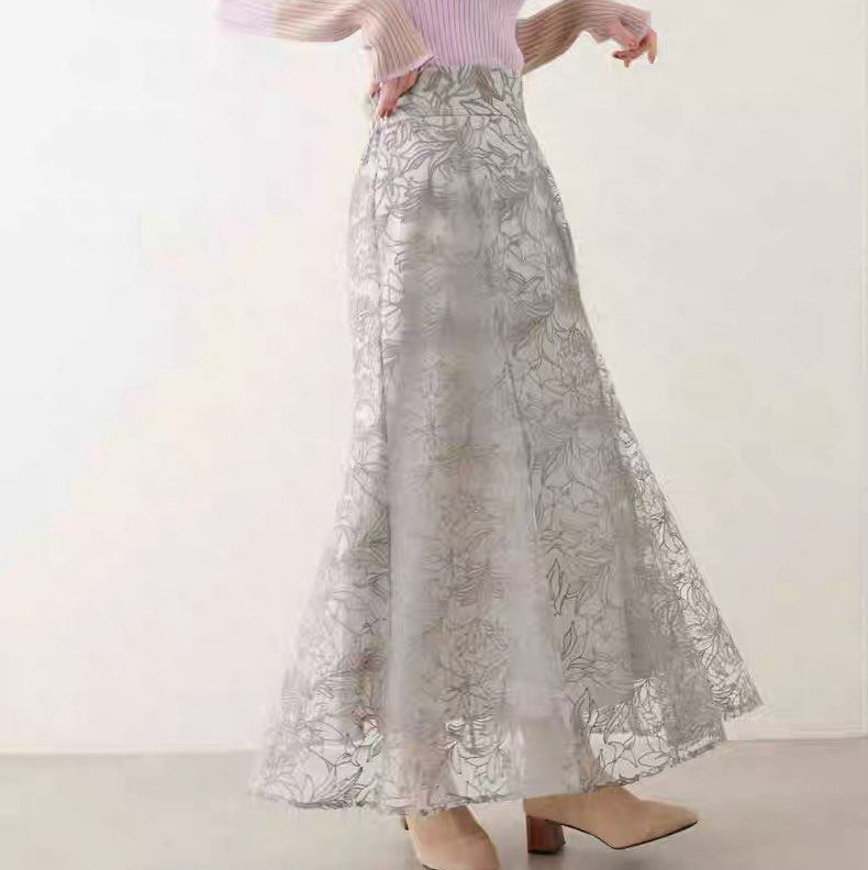 NC刺绣甜美日系半身裙