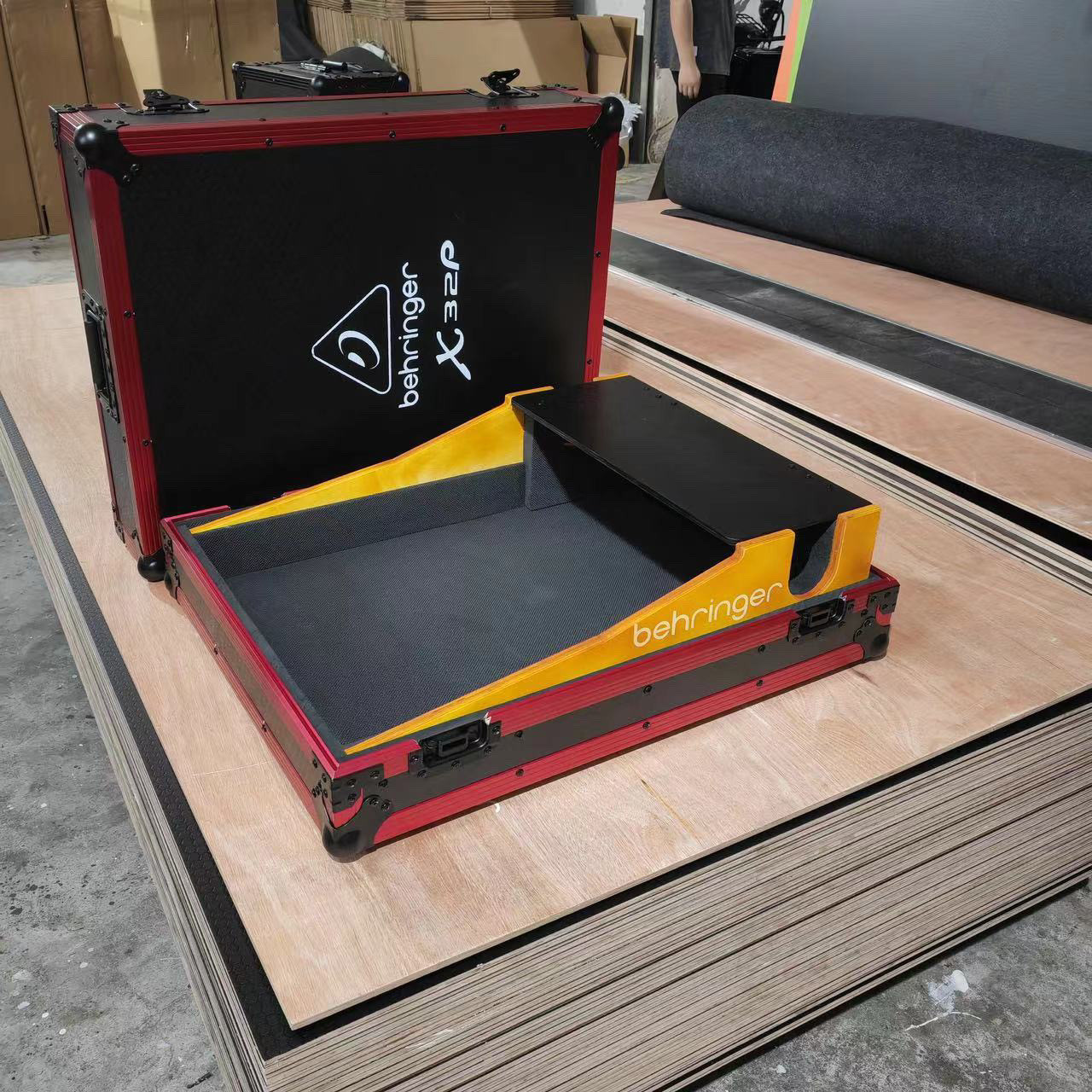 定做百灵达X32P调音台航空箱Behringer X32PROD