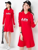 Ief tình yêu phù hợp với váy nữ 2019 thời trang mới Hàn Quốc mùa xuân và mùa thu trùm đầu váy thể thao khí chất lỏng lẻo - Trang phục thể thao bộ the thao adidas nữ chính hãng