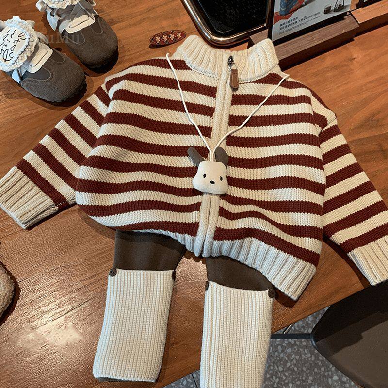 女童韩版2026秋冬季套装儿童拉链条纹毛衣外套加厚开衫打底裤