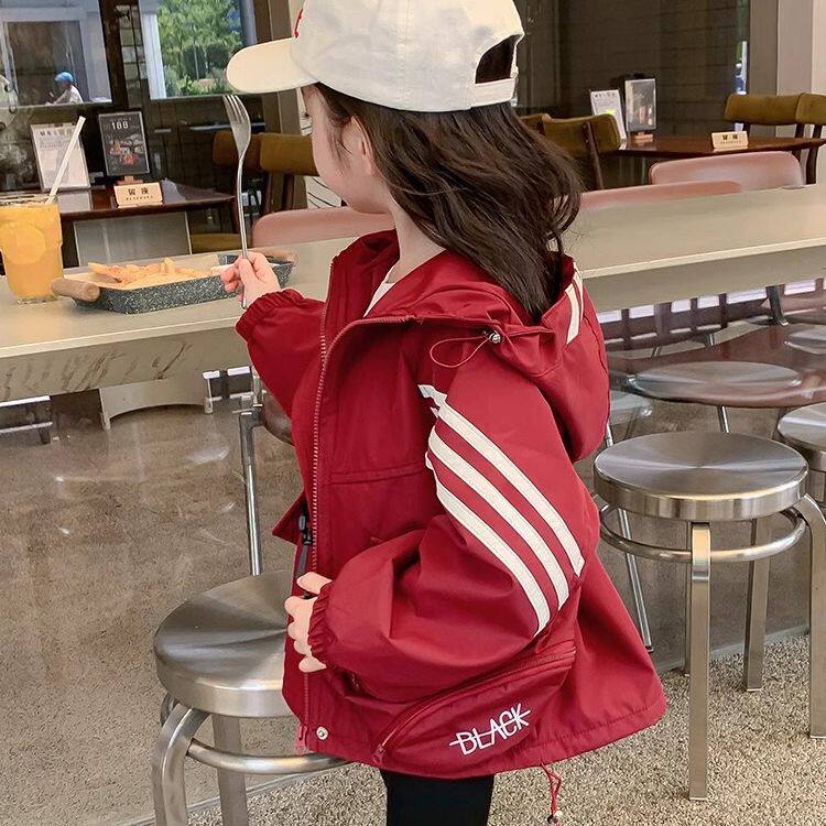 女童外套春秋季儿童冲锋衣2026年新款女孩洋气春装运动防风衣女童