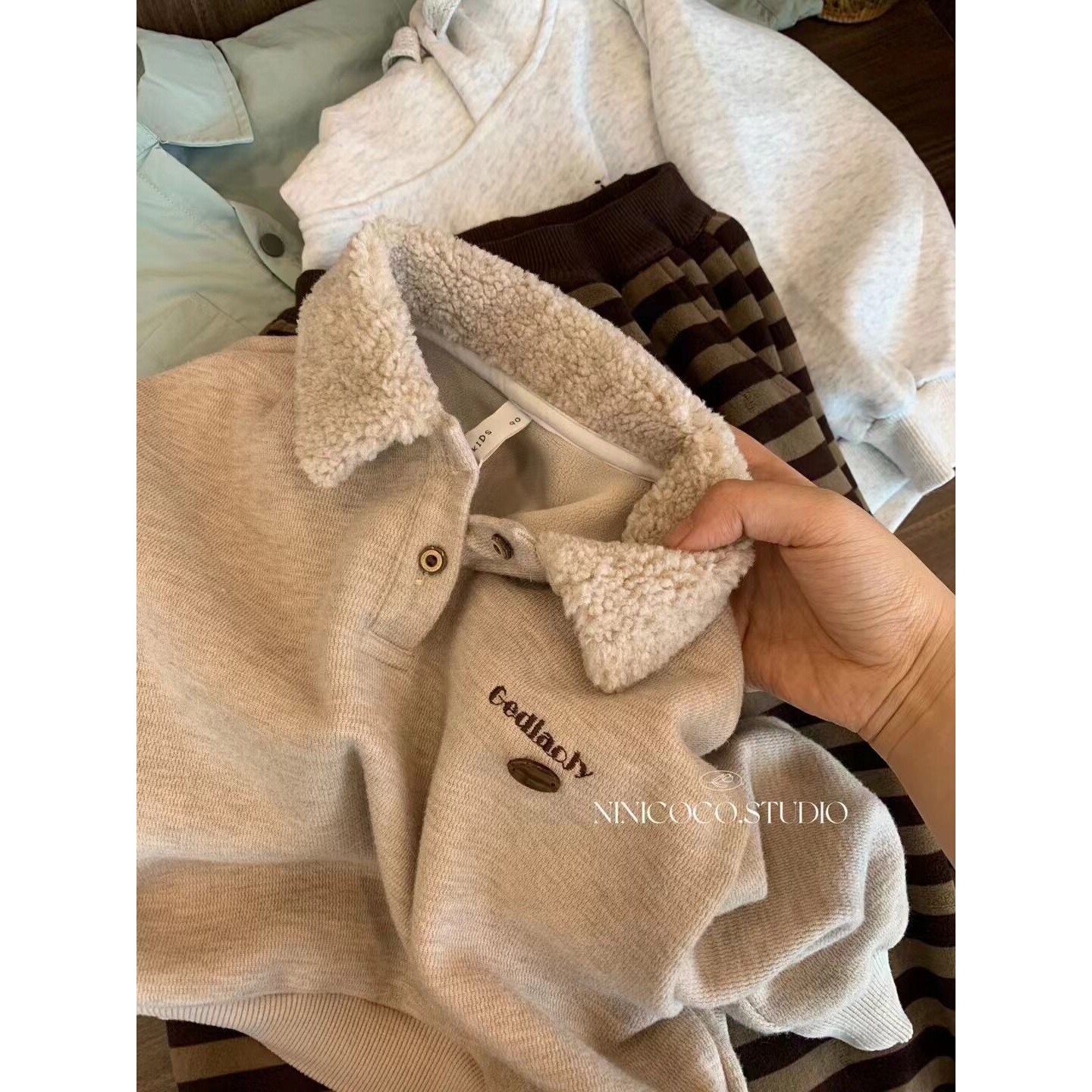 男童加绒卫衣polo衫2026秋冬新款韩系中小童儿童装翻领保暖上衣潮